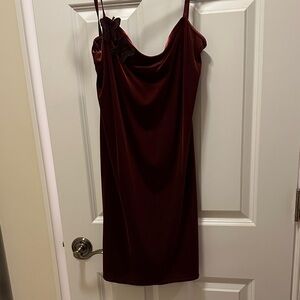 Laundry by Shelli Segal Elegant Burgundy Slip Dress